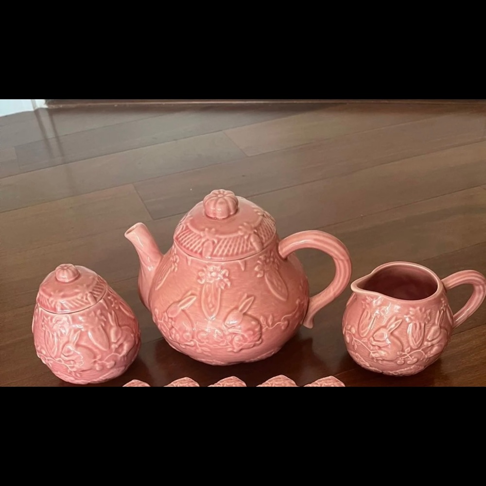Bordallo Pinheiro pink Teapot set rabbit bunny